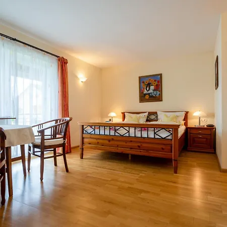 Vendégház Gaestehaus Casa Cristina